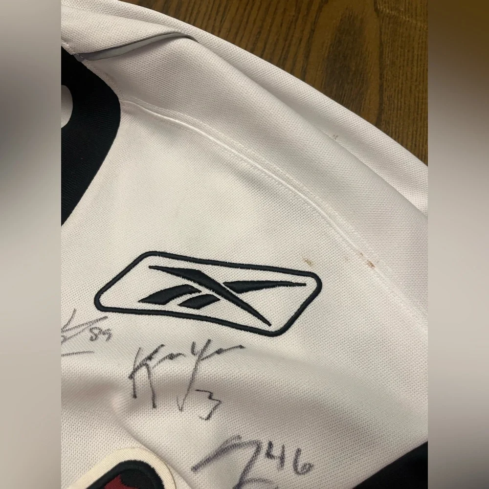 Autographed Arizona Wolves Reebok Jersey - Picture 5 of 5